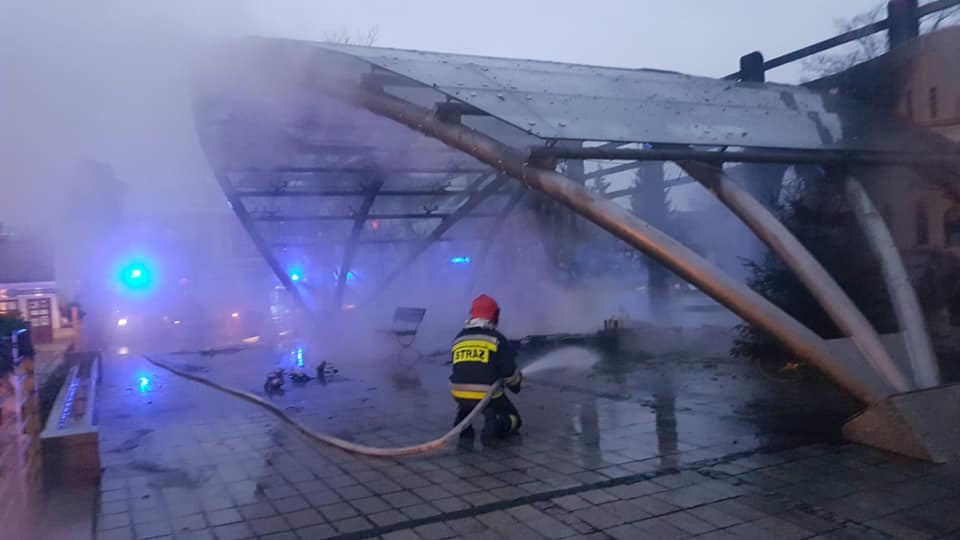 Pożar w Ustroniu. Płonęła scena na Rynku [foto]