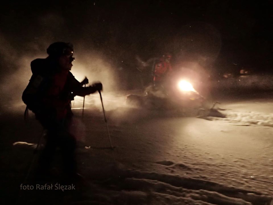 Nocne poszukiwania zaginionego narciarza