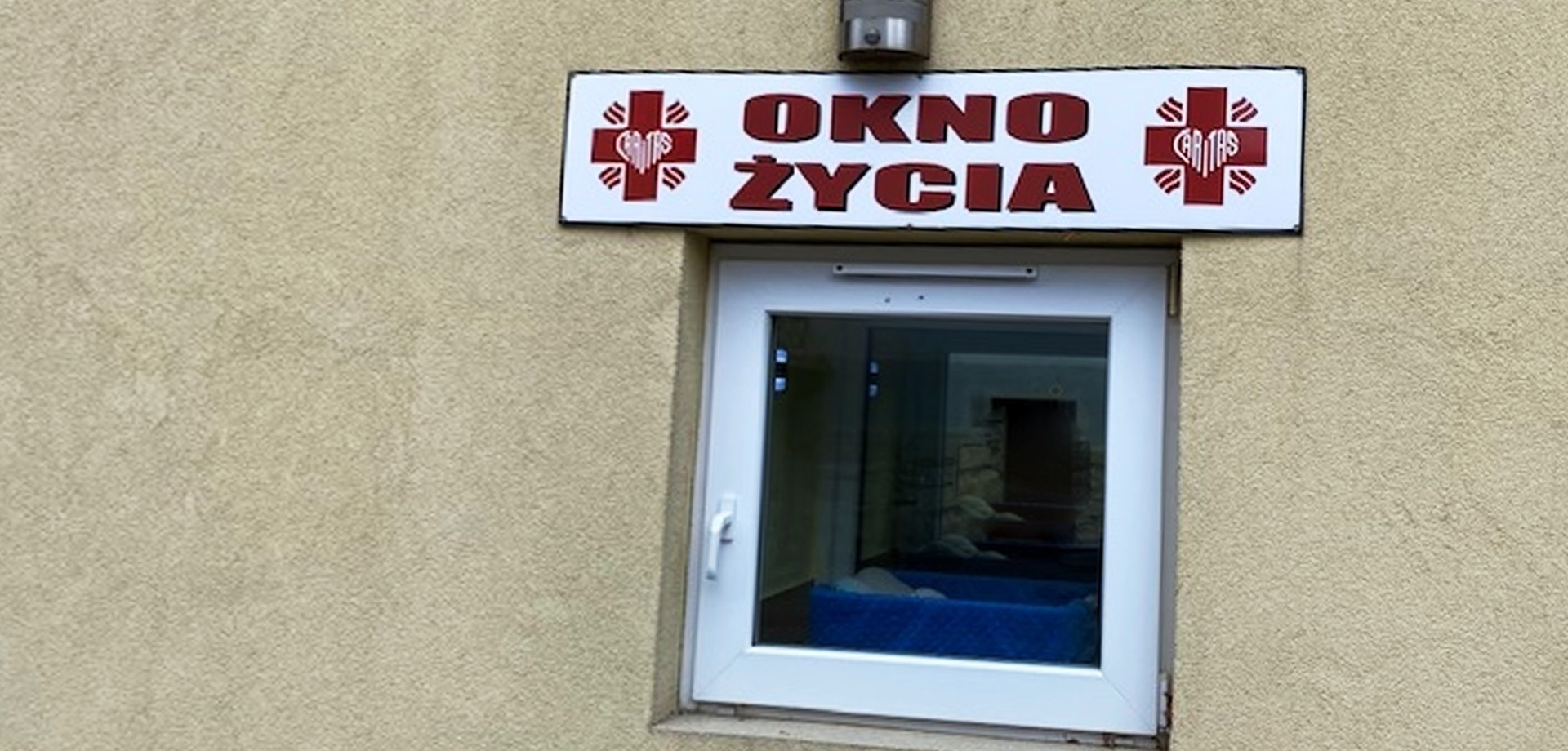 W OKNIE ŻYCIA w Bielsku-Białej pozostawiono kolejnego noworodka
