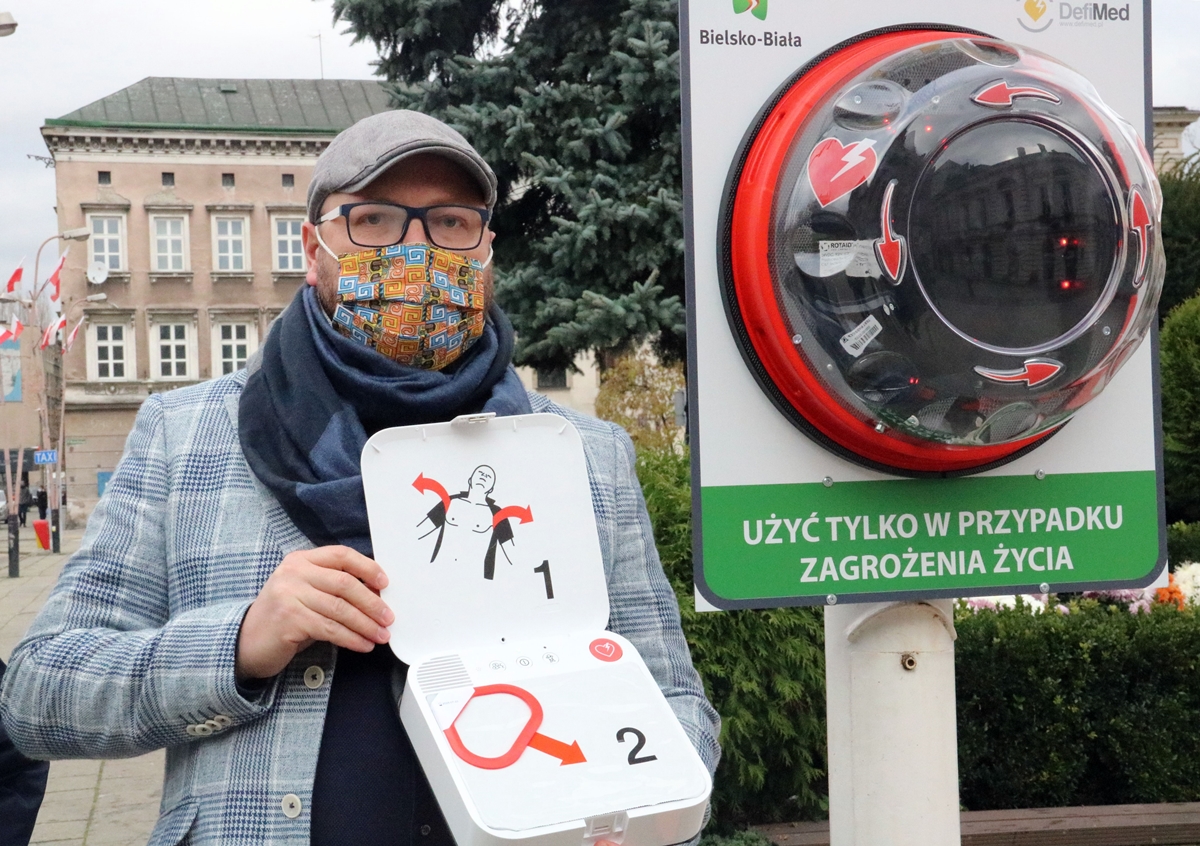 Bielsko-Biała: w tych miejscach montowane są defibrylatory