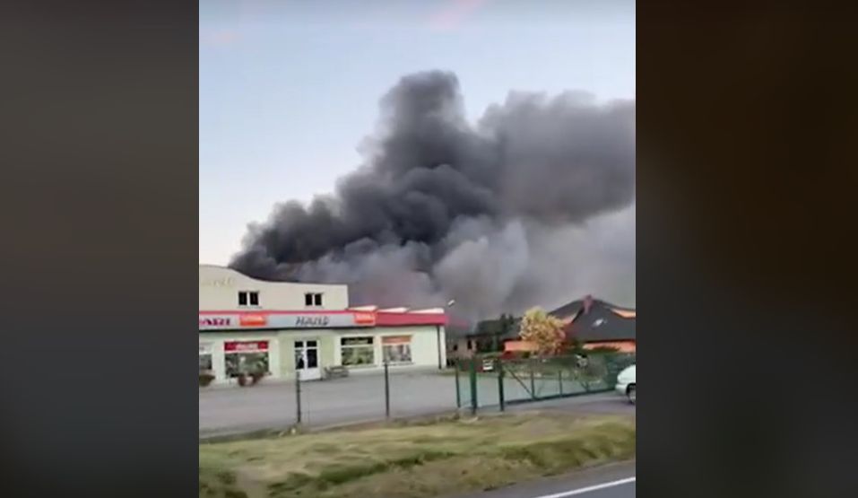 Pożar zakładu w Kozach