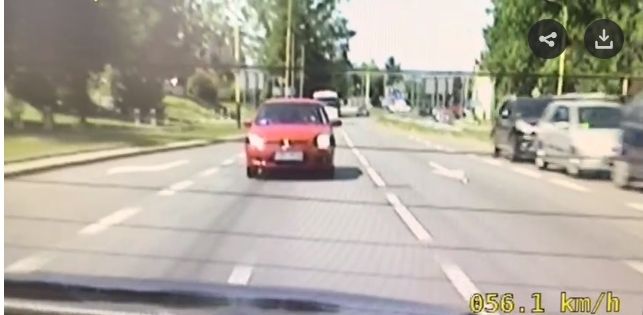 Policjanci eskortowali samochód z rodzącą kobietą [VIDEO]